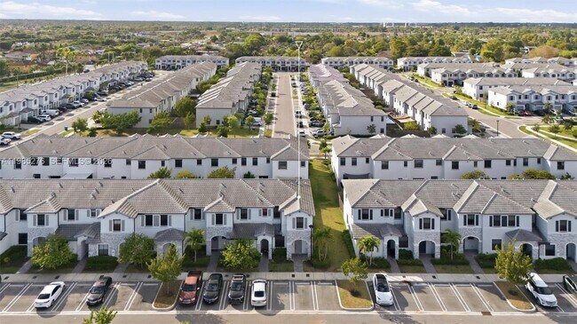 Building Photo - 28702 SW 133rd Ct