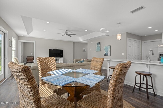 Building Photo - 1709 Hickory Ave