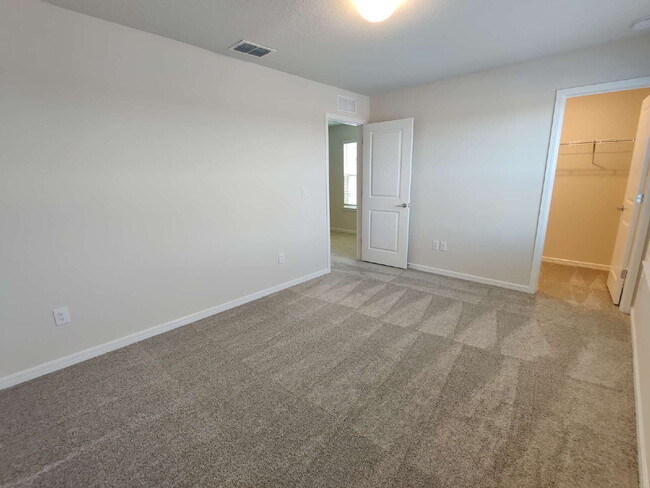 Building Photo - 5389 Elmview Xing