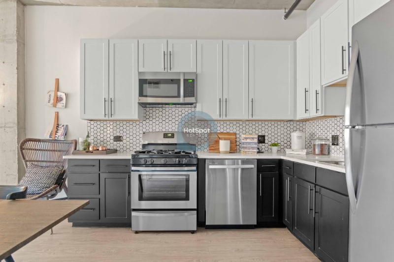 Building Photo - 1407 S State St