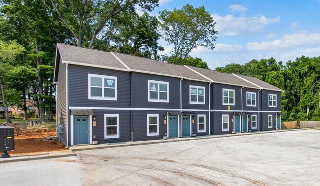 Building Photo - 215 Notgrass Rd