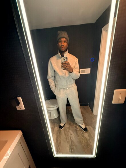 Building Photo - 1215 Savannah St SE