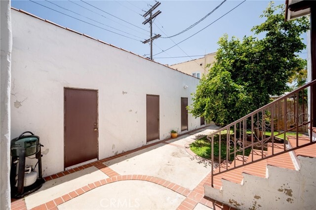 Building Photo - 216 E Windsor Rd