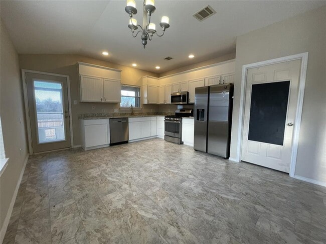 Building Photo - 803 Middle Brook Dr