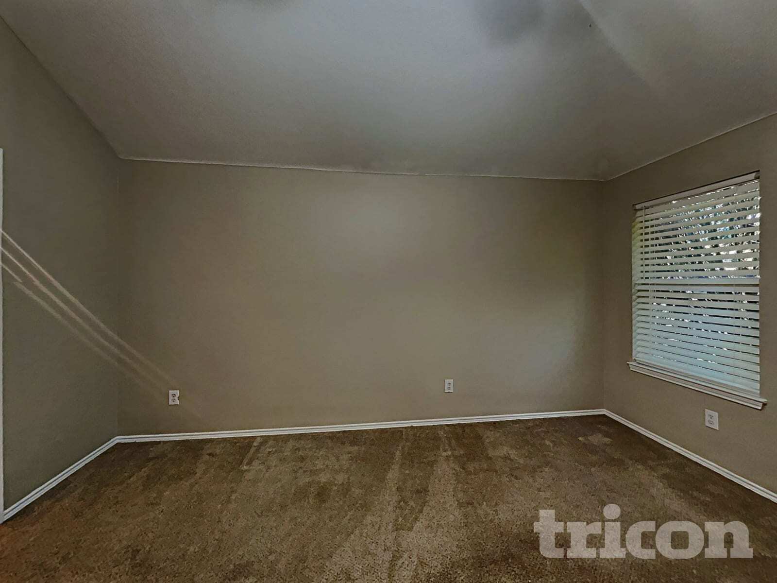 Building Photo - 1563 Nottingham Dr