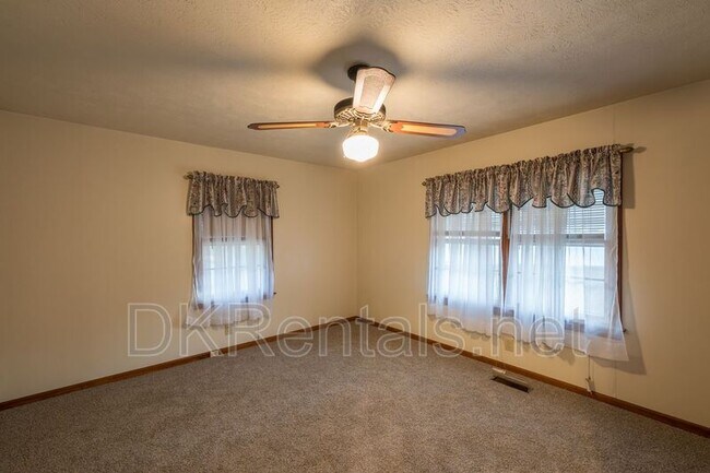 Building Photo - 6822 Wallis Rd