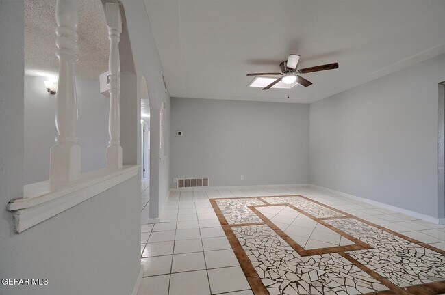 Building Photo - 10368 Potencia Dr
