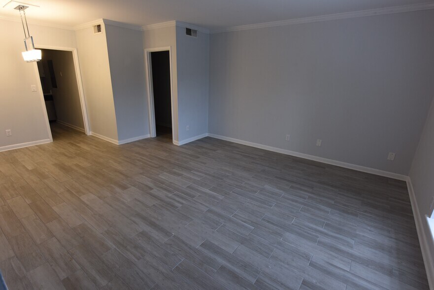 Building Photo - 57 Hanover Cir