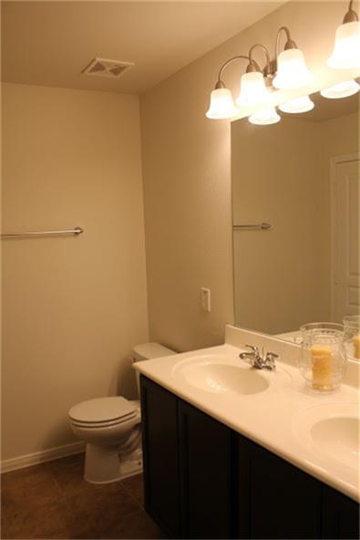 Building Photo - 1019 Messina Ln