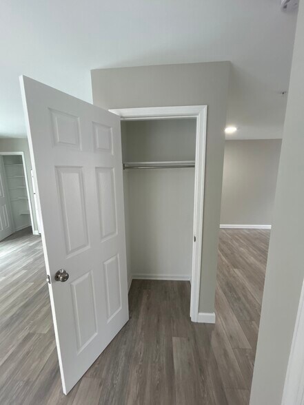 Building Photo - 138 Mike Ct