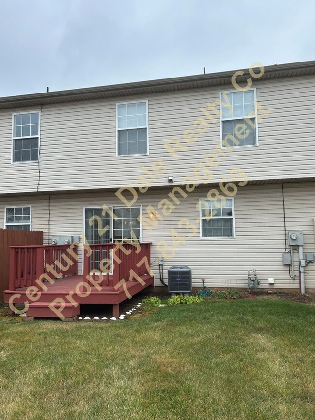 Building Photo - Lovely 3 Bedroom 1.5 Bath home in the Orchard Glen Condominium Association