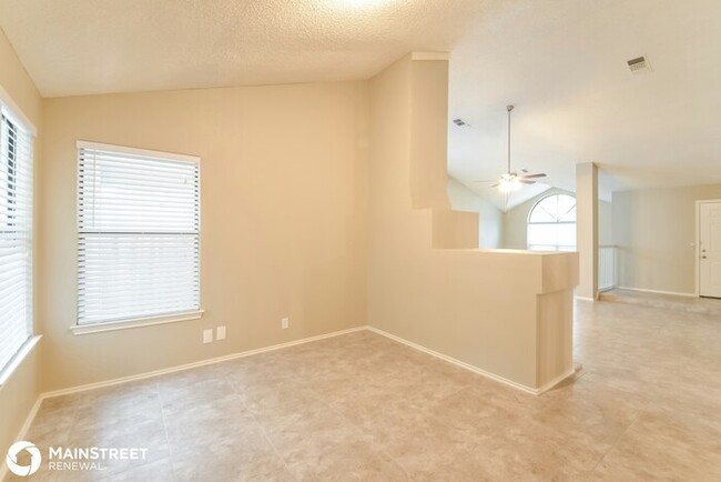 Building Photo - 9646 Quiet Lk, San Antonio, TX 78254