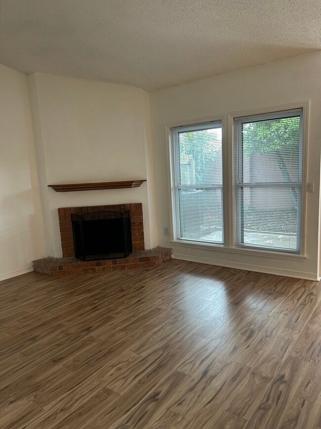 Building Photo - 628 Trinidad Ct