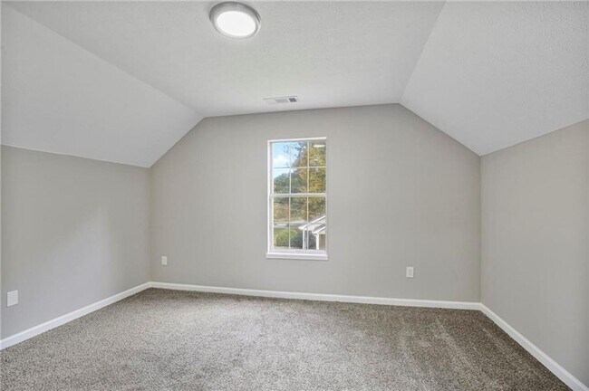 Building Photo - 1312 Lake Paradise Rd