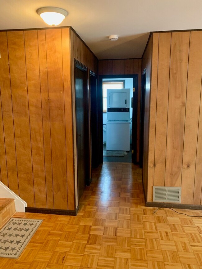 Building Photo - 156 Brookside Dr