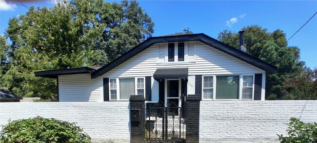 Primary Photo - 506 Pinckney St
