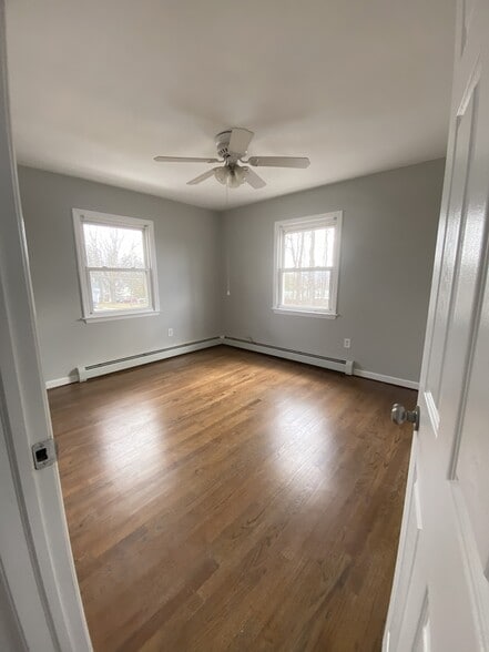 Bedroom - 3 Collier Dr W