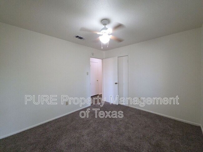 Building Photo - 304 McClendon Dr