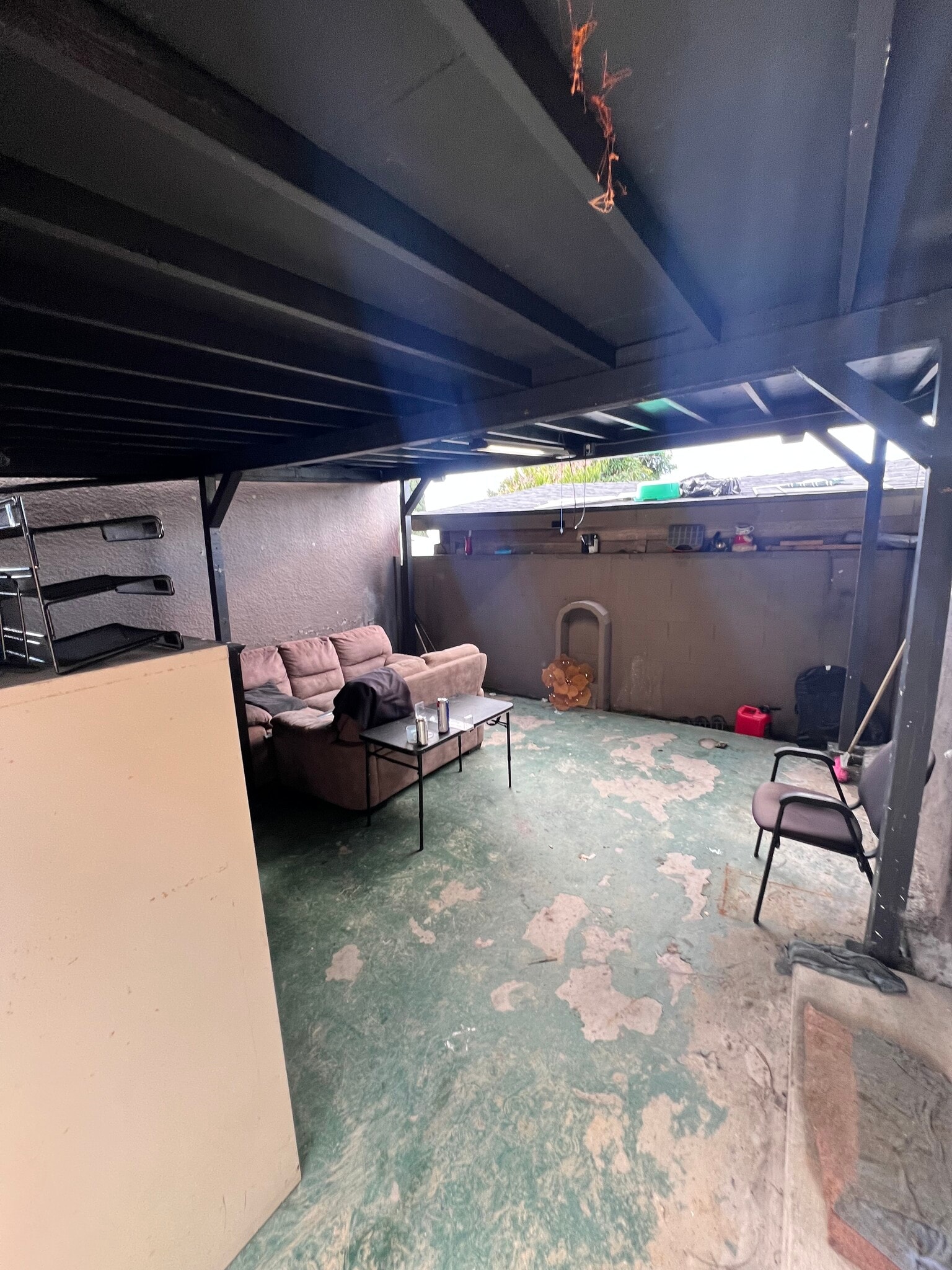 Building Photo - 1073 Dundas St