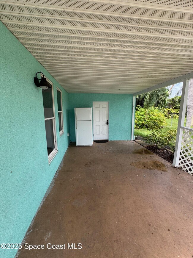 Building Photo - 2914 Stetson St