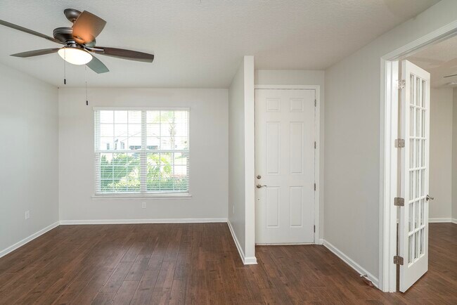 Building Photo - 494 Aventurine Ave