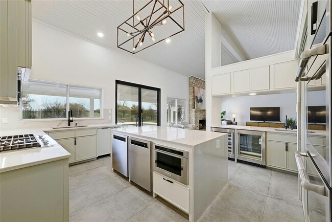 Building Photo - 5700 Penick Dr