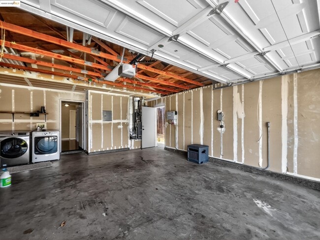 Building Photo - 5140 Homestead Way