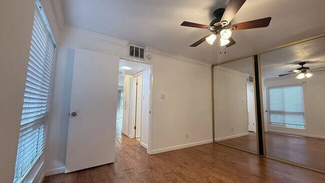 Building Photo - 1701 Mahogany Way