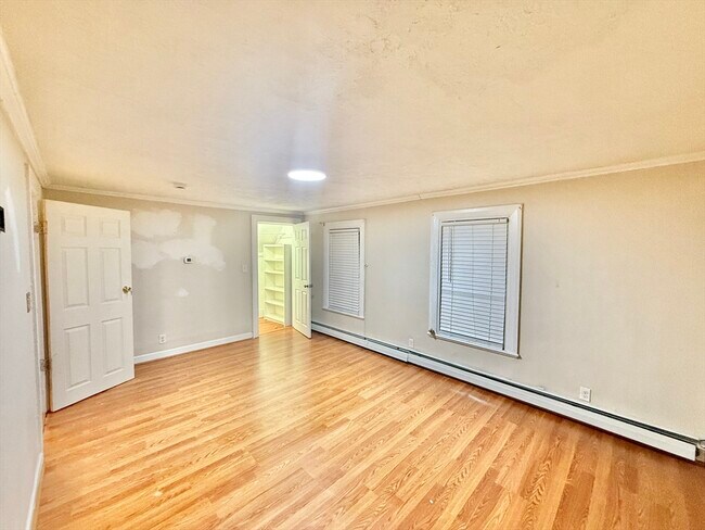 Building Photo - 20 Park Rd