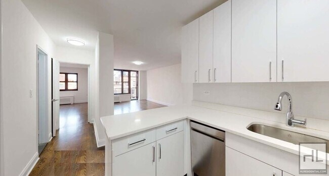Primary Photo - EAST 35 STREET