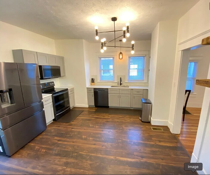 Building Photo - 1212-C McChesney Ave