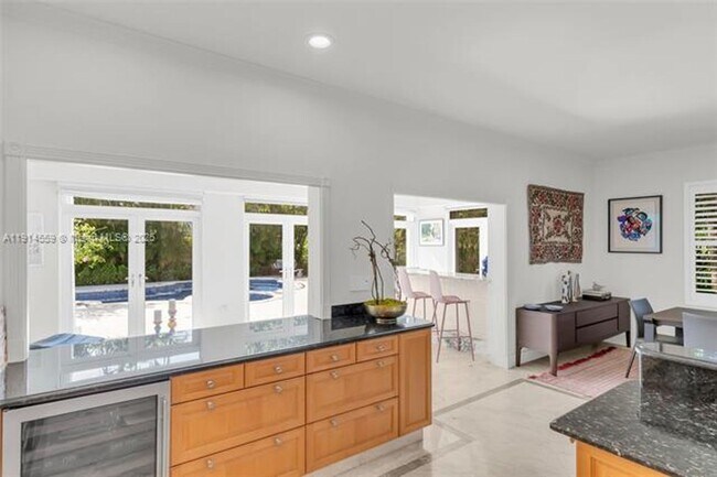 Building Photo - 5794 SW 76th Terrace