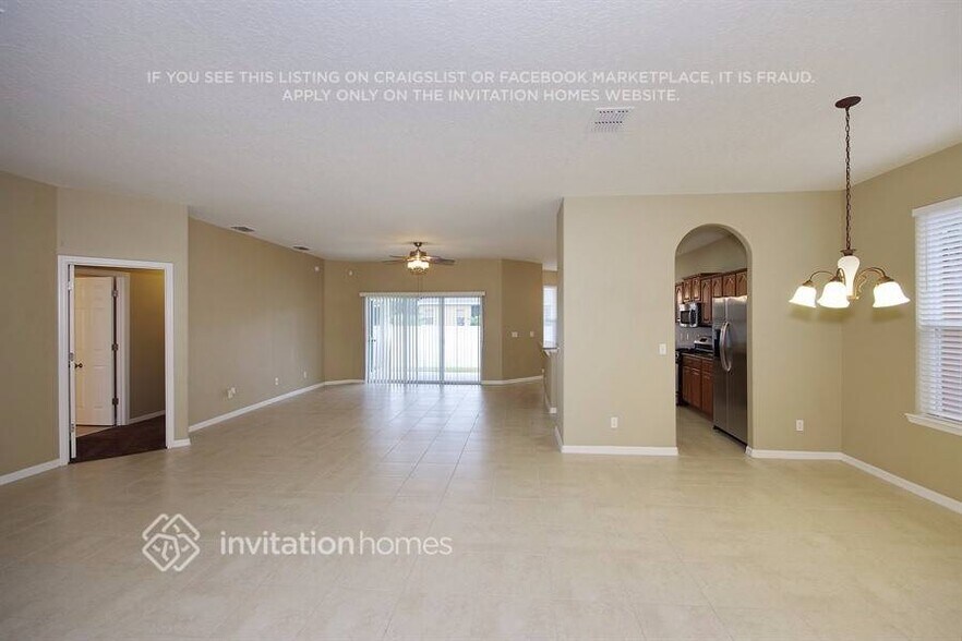 Building Photo - 809 James Way