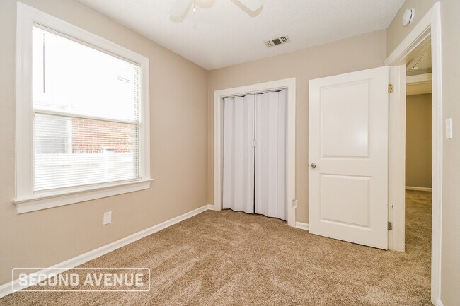 Building Photo - 7027 Barberie St