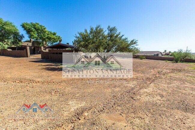 Building Photo - 39614 N 7th St