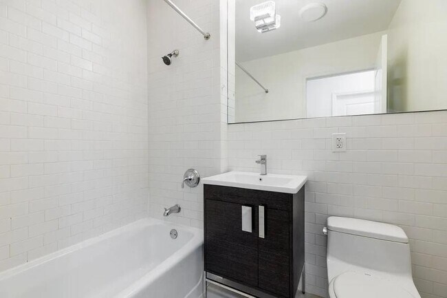 Building Photo - 2 bedroom in Brooklyn NY 11205