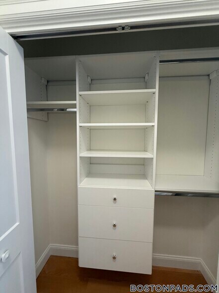 Building Photo - 120 Gerry Rd