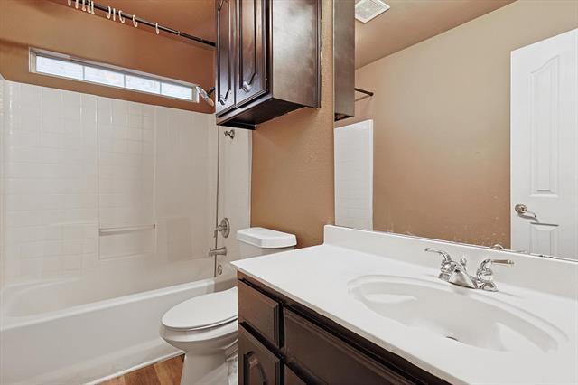 Building Photo - 8837 Sunset Trace Dr