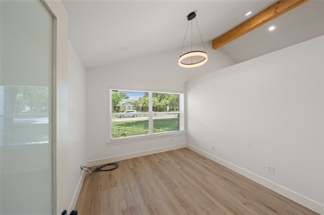 Building Photo - 9323 Portal Dr