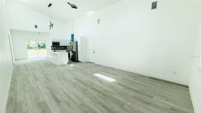Building Photo - 7626 Cypress Dr
