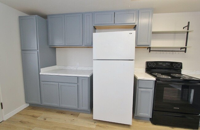 Building Photo - 816 S Washington Ave