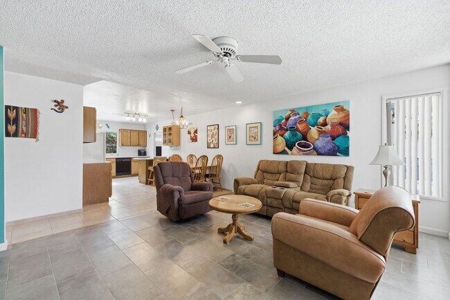Building Photo - 1301 W Montoya Ln