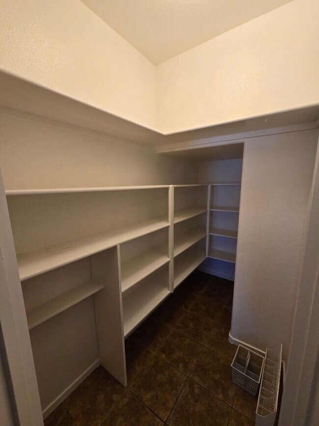 Building Photo - A Fabulous 4 Bedroom Home in N.Las Vegas 1 Bedroom Downstairs.