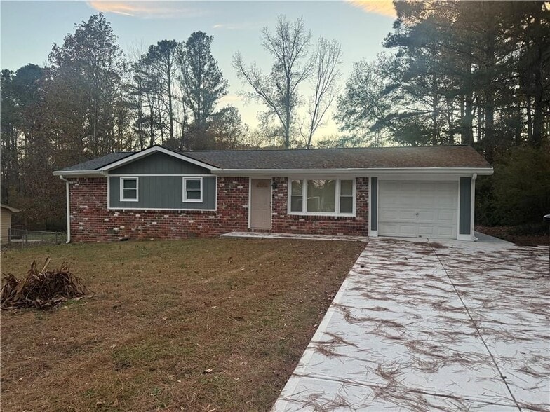 Building Photo - 1996 Cleburne Pkwy