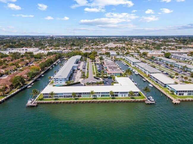 Building Photo - 117 Lehane Terrace