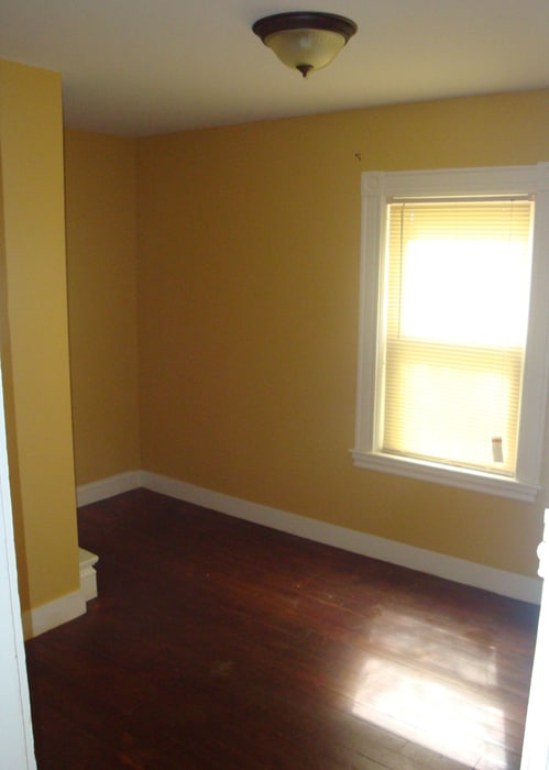 Building Photo - 11 Silk St