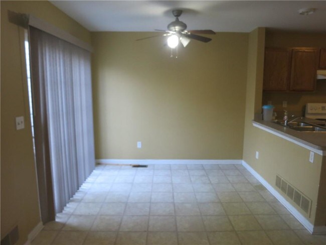 Building Photo - 17542 Gateway Cir