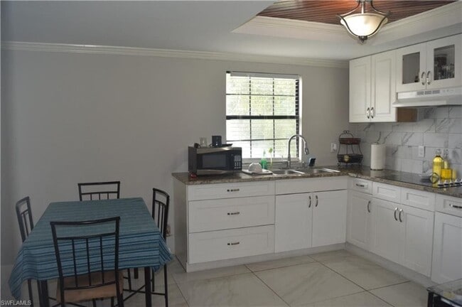Building Photo - 5342 Treetops Dr