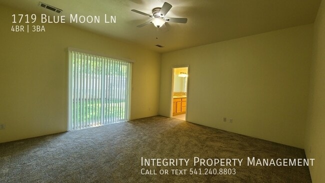 Building Photo - 1719 Blue Moon Ln
