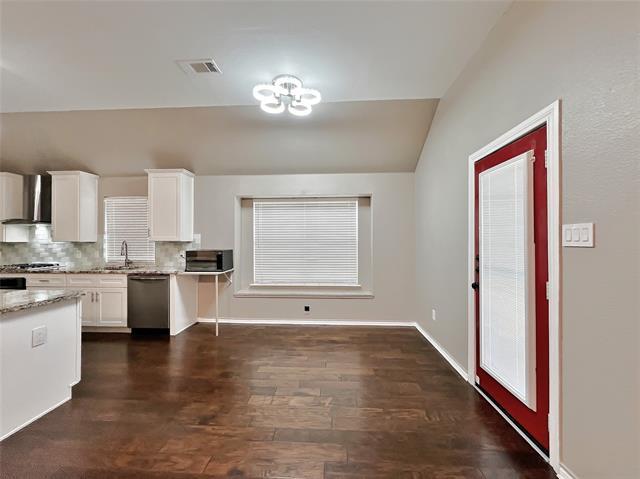 Building Photo - 4003 Greenwood Way